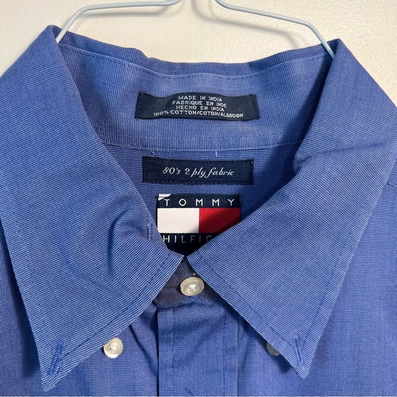 Tommy Hilfiger Button Down Oxford Shirt in Blue. Size L. - Picture 2 of 6